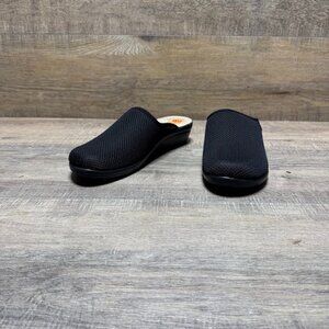 Fly Flot Black Mesh Clogs Women's Size 9.5